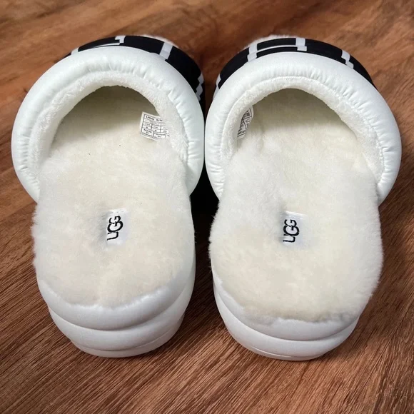 NWOB UGG Maxi‎ Slide Logo Real Fur From: Lamb, Fur Origin Australia 🇦🇺 Sz 8